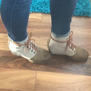 Sorel Wedge size 9.
